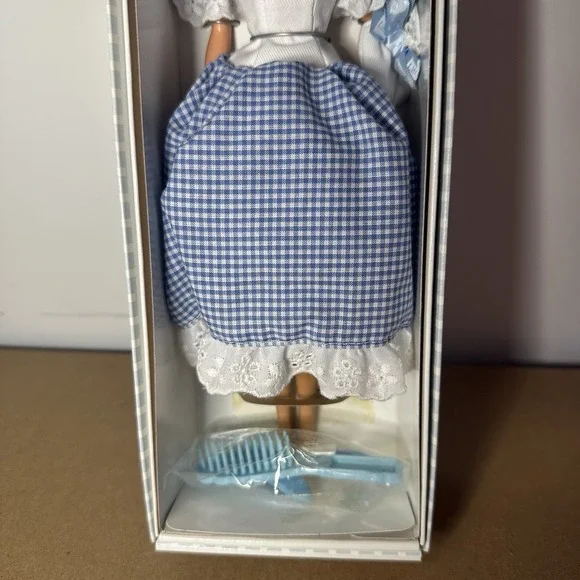 Barbie Little Debbie Collector's Edition Series III Doll 1997 Mattel #16352 NIB - Picture 3 of 7